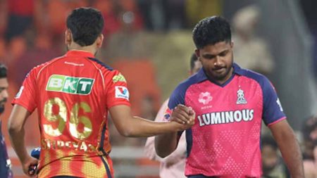 पंजाब किंग्स की खराब शुरुआत, पावरप्ले में 3 विकेट धड़ाम