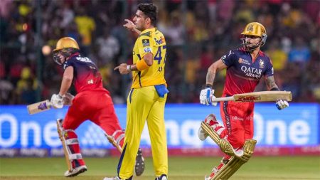 RCB ने चेन्नई को दिया 214 का टारगेट, कोहली-जैकब के बाद शेफर्ड की तूफानी पारी