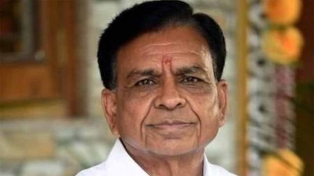 उप मुख्यमंत्री देवड़ा ने कहा- जनप्रतिनिधियों और अधिकारियों के बीच निरंतर संवाद आवश्यक