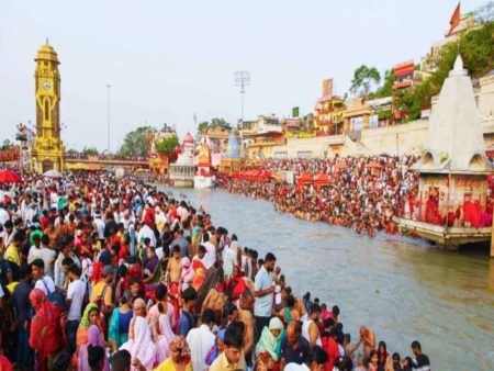 हिंदू धर्म में गंगा दशहरा पर्व का विशेष महत्व, गंगा दशहरा कब है? जानें इस दिन क्या दान करें और क्या नहीं