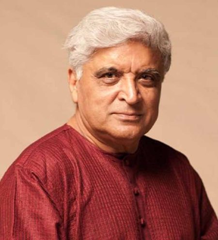 जावेद अख्तर ने सोशल मीडिया पर एक पोस्ट शेयर किया, और कहा, उन्हें लगता है विराट में अभी भी बहुत क्रिकेट बाकी
