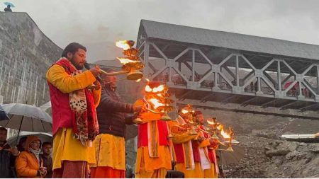 12 साल बाद श्री केदार सभा के सौजन्य से मंदाकिनी तट पर सायं कालीन गंगा आरती शुरू