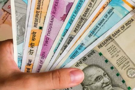 किसान को हल्दी लगे 500 के नोट ने 15 मिनट में मालामाल कर दिया, किस्मत ने मारी पलटी