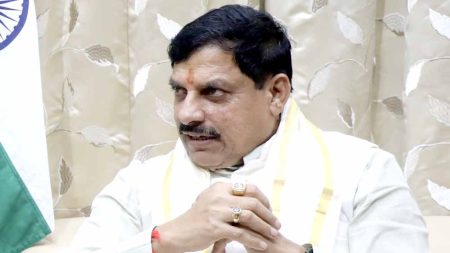 नागरिकों की सुरक्षा के लिये वाहनों की फिटनेस की जाँच के लिये चलाएं अभियान : मुख्यमंत्री डॉ. यादव