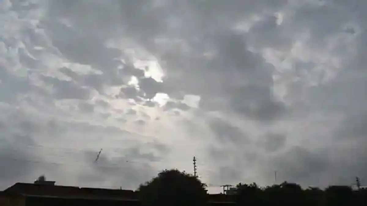 छत्तीसगढ़ में बारिश और आंधी-तूफान के कारण गर्मी से राहत 1 mosam1 4