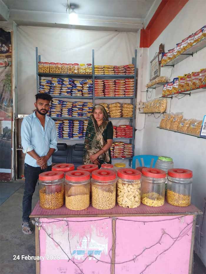 सीहोर जिले की सीमा मेवाड़ा अब दे रही है दूसरों को रोजगार 1 namkeen