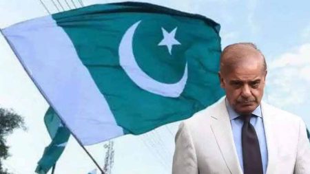 भारत से दुश्मनी पाकिस्तान को पड़ रही भारी, PAK शेयर बाजार 7000 अंक टूटा, निवेशक निकाल रहे पैसा