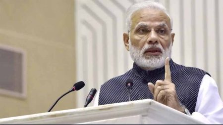 भारत का PAK पर एक और सख्त एक्शन, उच्चायोग के अधिकारी को 24 घंटे में देश छोड़ने का आदेश