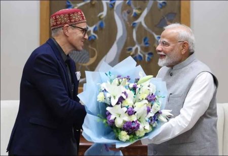 पहलगाम आतंकी हमले के बाद पहली मुलाकात, पीएम मोदी से दिल्ली में मिले जम्मू-कश्मीर के CM उमर अब्दुल्ला, हुई चर्चा