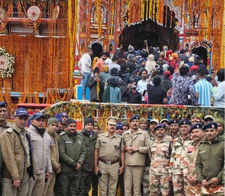 केदारनाथ में ITBP तैनात, आतंकी ठिकानों पर हमले के बाद अब उत्‍तराखंड के चारधामों में सुरक्षा बढ़ाई, जवान भी मुस्तैद