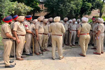 सीमा के अंदर किसी भी प्रकार का जुलूस निकालने,5 या अधिक लोगों के एकत्र होने पर प्रतिबंध: डिप्टी कमिश्नर