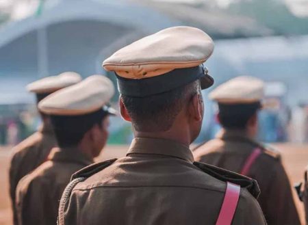 उत्तर प्रदेश पुलिस महकमे में बदले प्रभार, 13 प्रभारी निरीक्षकों को इधर से उधर किया, आठ के थाने बदले गए