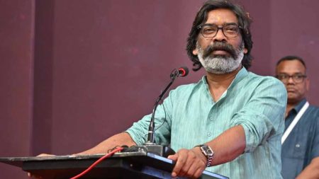 सीएम हेमंत बोले - यह समय एक-दूसरे से सवाल करने का नहीं है बल्कि एकजुटता बनाए रखने का है