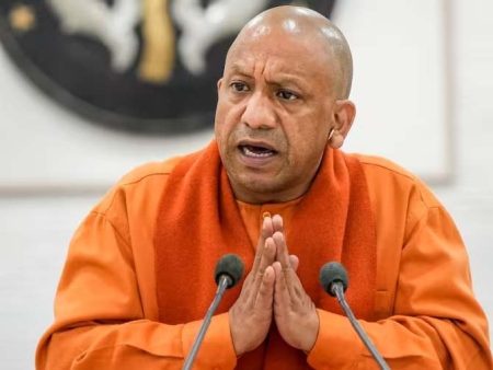 लखनऊ में सीएम योगी की अध्यक्षता में हुई कैबिनेट, कई महत्वपूर्ण प्रस्तावों को दी मंजूरी