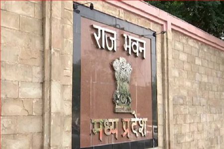 राजभवन में राज्यपाल के परिसहाय की विदाई और स्वागत का हुआ कार्यक्रम