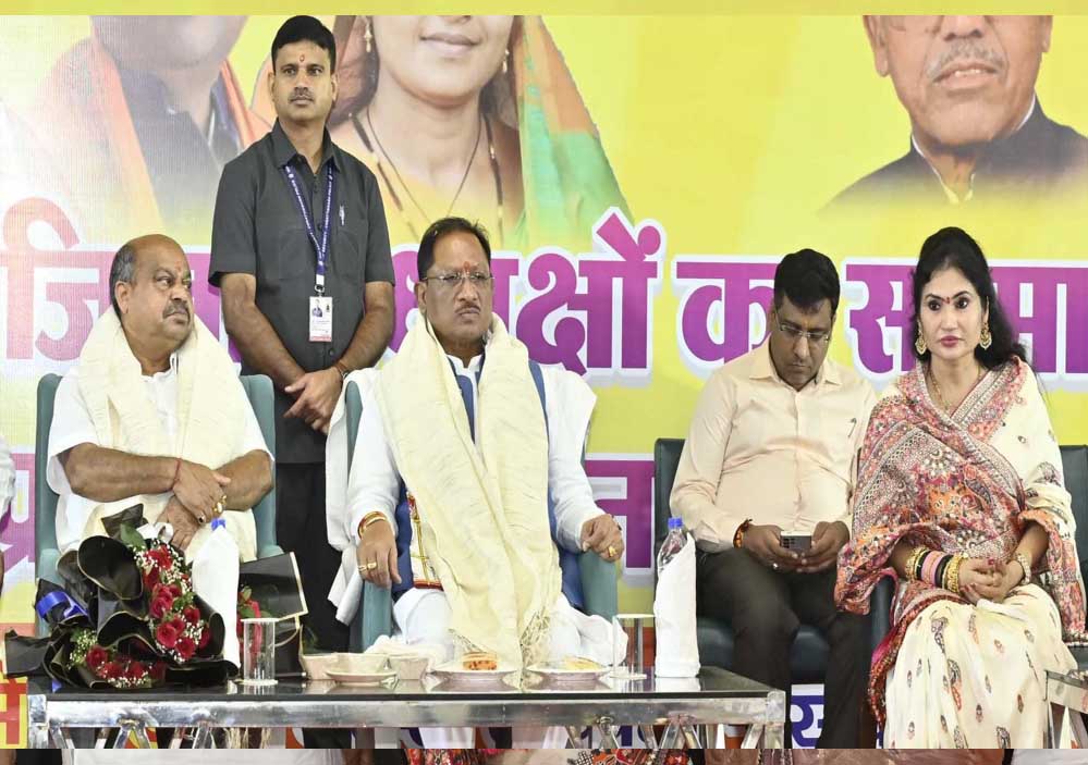 मुख्यमंत्री विष्णु देव साय ने बालोद में सामाजिक भवन निर्माण के लिए 20 लाख रूपये की घोषणा 1 18 A 2