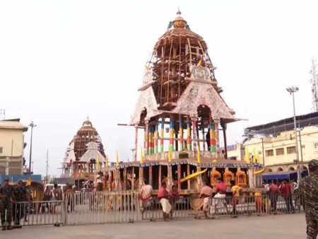विश्व प्रसिद्ध पुरी की जगन्नाथ रथ यात्रा की तैयारियां जोरों पर