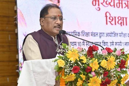 मुख्यमंत्री साय के हाथों 31 मेधावी श्रमिक बच्चों को मिली 2-2 लाख की प्रोत्साहन राशि