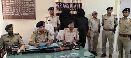 ज्वेलरी शॉप में फर्जी आर्म्स लाइसेंस के आधार पर ड्यूटी कर रहे दो सुरक्षा गार्डों को पुलिस ने किया गिरफ्तार