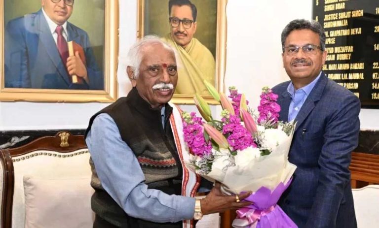 अनुराग रस्तोगी को नायब सरकार का तोहफा, अभी एक साल और बने रहेंगे मुख्य सचिव