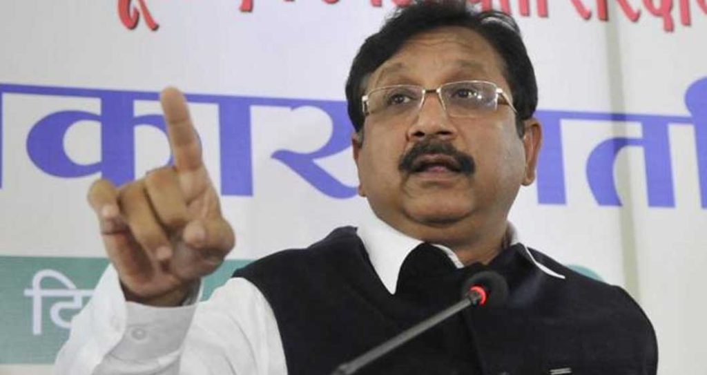 विजय शाह फिर विवादों में, रेप पीड़िता के परिवार की तस्वीर वायरल होने पर ......