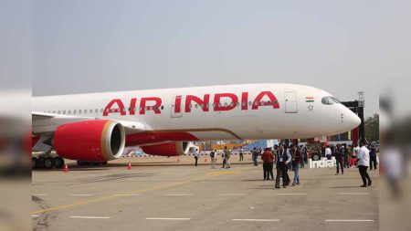 ईरान-इजरायल के बीच संघर्ष के बाद इराक और जॉर्डन का एयरस्पेस भी बंद, कतर एयरवेज की विमानों पर भी असर