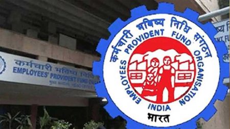 EPFO 3.0 प्लेटफॉर्म आपको अपने पीएफ अकाउंट से मोबाइल के जरिए पैसे निकालने की सुविधा देगा