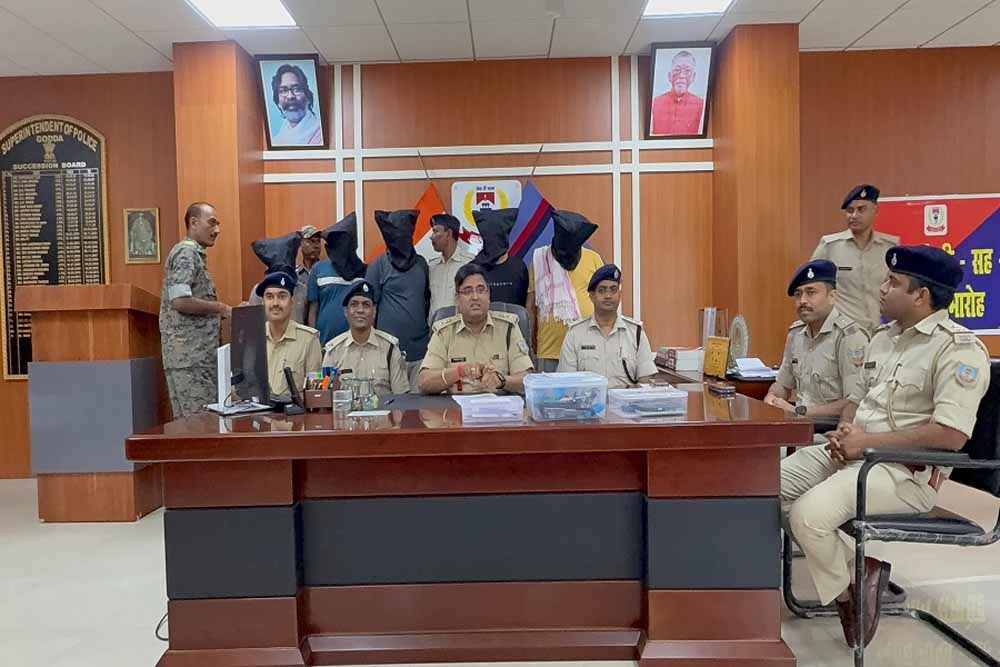 गोड्डा पुलिस ने दबोचे पांच आरोपी 1 2 442