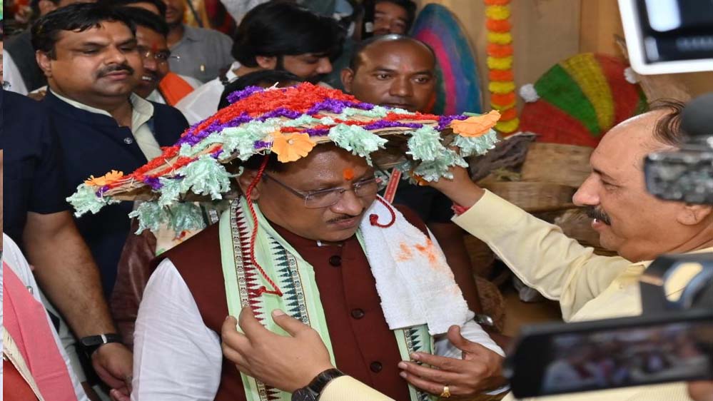 पारंपरिक-आधुनिक कृषि यंत्रों, लोक वेशभूषाओं की आकर्षक प्रदर्शनी 1 24A 168