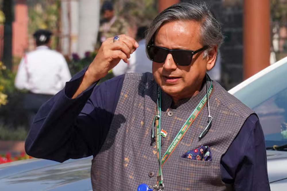 ऑपरेशन सिंदूर पर थरूर ने खुद को चर्चा से किया अलग, बोले- सरकार पर हमला नहीं करना चाहता 1 28A 69