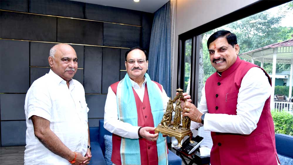 मुख्यमंत्री डॉ. मोहन यादव ने केंद्रीय स्वास्थ्य एवं परिवार कल्याण तथा रसायन और उर्वरक मंत्री जगत प्रकाश नड्डा से भेंट की 1 9A 6