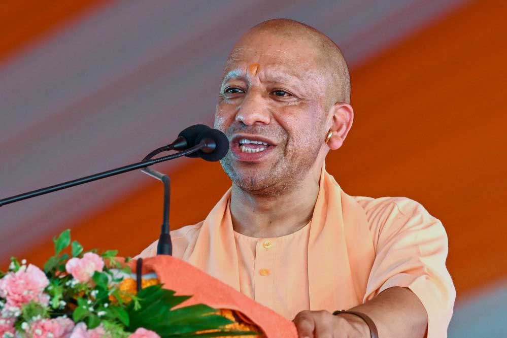 पाकिस्तान से आए हिंदुओं को अब यूपी में जमीन मिलेगी 1 yogi 89 3