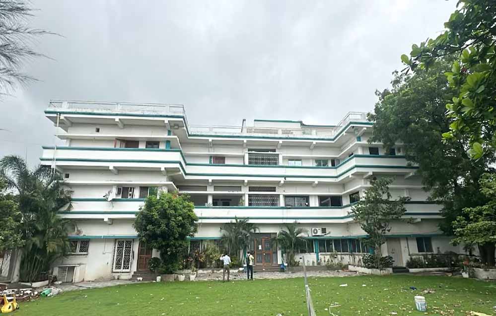 मोहन सरकार की सख्ती, भोपाल में मछली परिवार की कोठी पर चलेगा बुलडोजर 1 21A 72