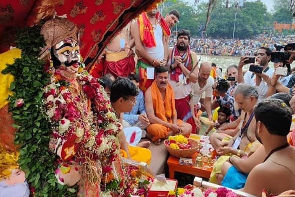 महाकाल की सवारी में झांकेगा संस्कृति का सौंदर्य, जनजातीय नृत्य और पर्यटन झांकियां रहेंगी आकर्षण 1 3A 68