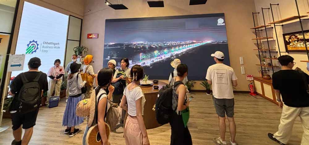 ओसाका (जापान) में वर्ल्ड एक्सपो 2025 के पहले ही दिन छत्तीसगढ़ पैवेलियन में उमड़ी रौनक 1 cg1