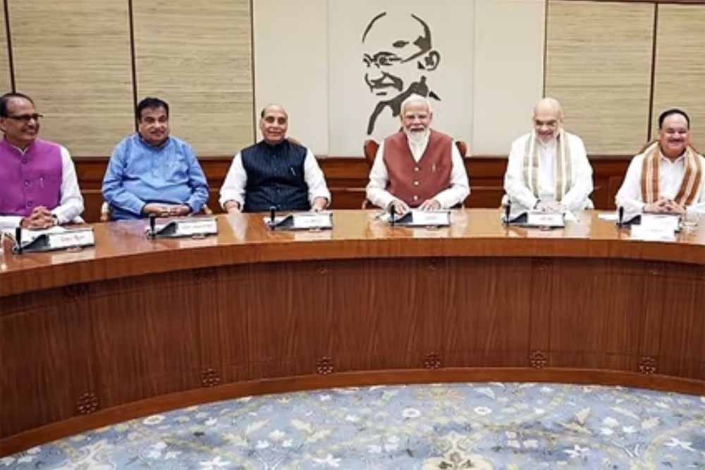 स्ट्रीट वेंडर्स को राहत, पीएम स्वनिधि योजना 31 मार्च 2030 तक बढ़ी 1 modi1 4