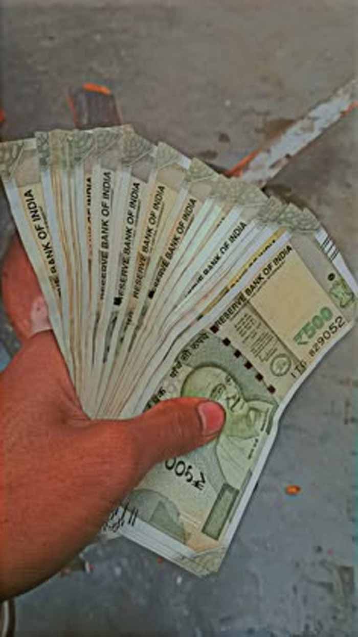 62 लाख लोगों के खाते में आएंगे 3200-3200 रुपये 1 mony1 3