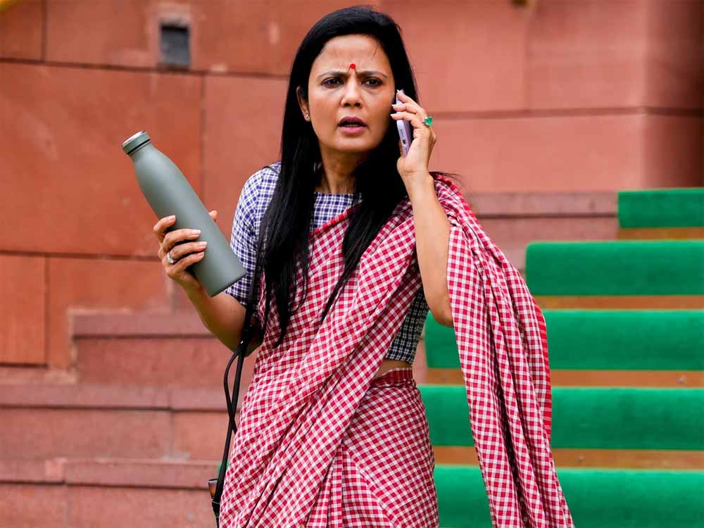 महुआ मोइत्रा का बयान विवादों में, विपक्ष ने जताया कड़ा विरोध 1 motra